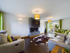 Lounge- click for photo gallery
